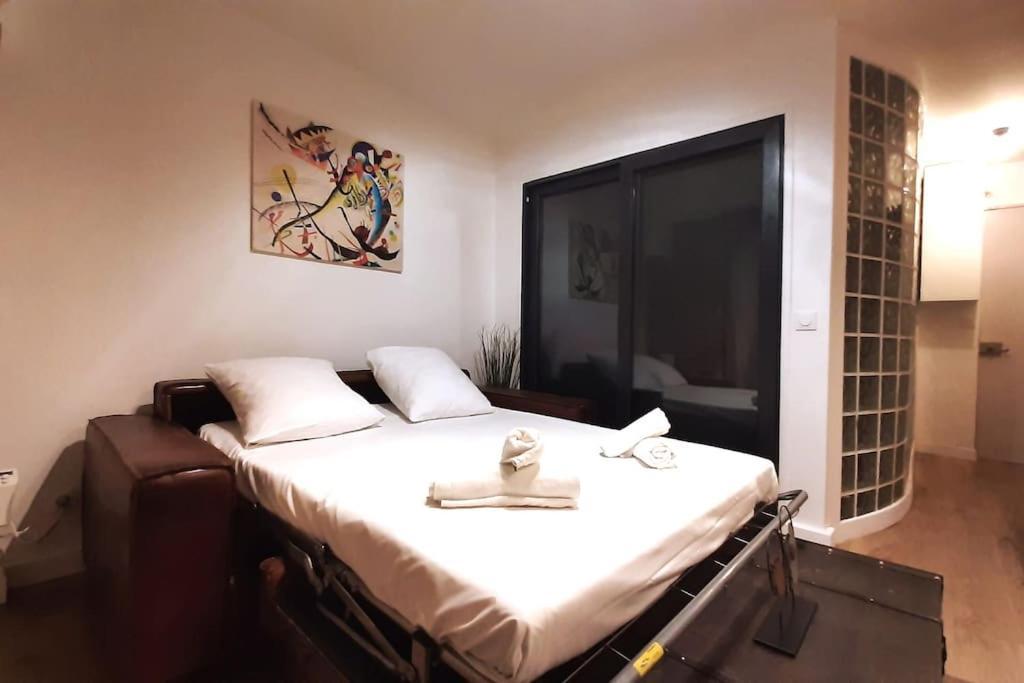 Midnight In Paris Montmartre Apartment Exterior photo