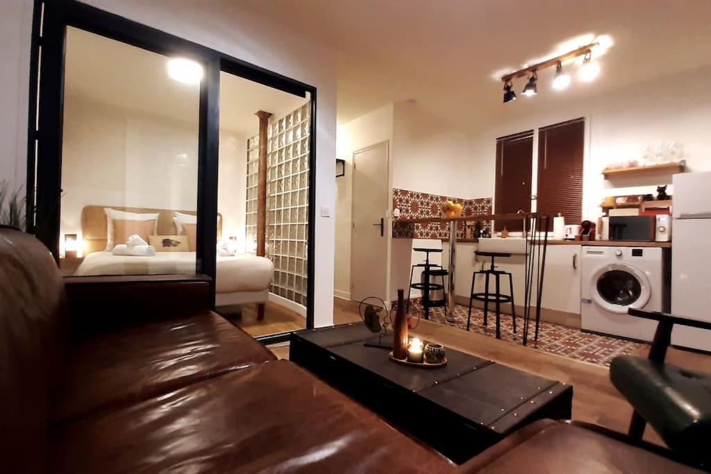 Midnight In Paris Montmartre Apartment Exterior photo