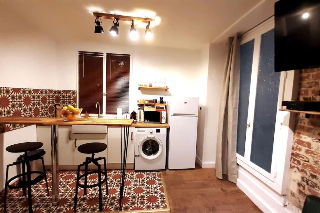 Midnight In Paris Montmartre Apartment Exterior photo