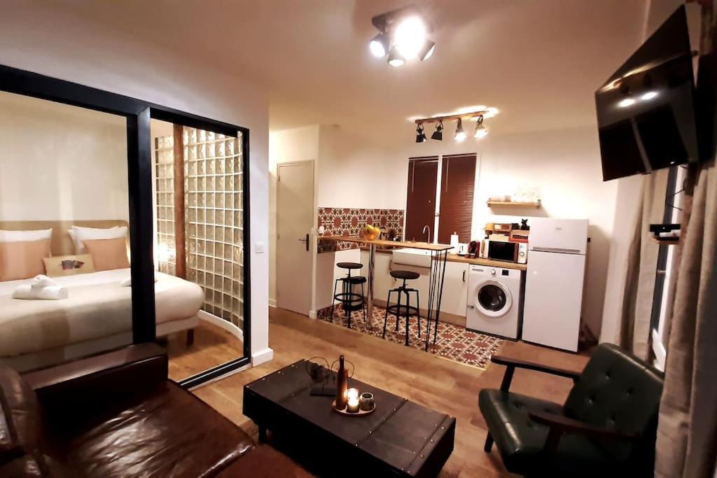 Midnight In Paris Montmartre Apartment Exterior photo